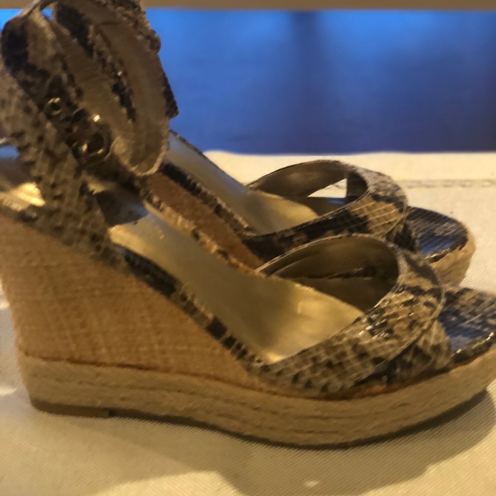 Guess Wedges 4 inches Heels Lt brown Trissa size 7.